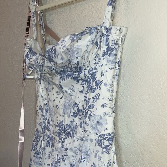 HOUSE OF CB 'Elia' Blue Print Midi Sundress NWT - Picture 6 of 9